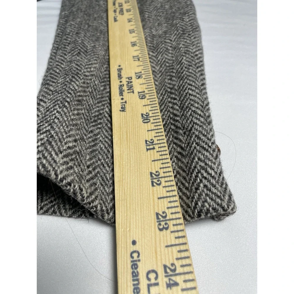 Harris Tweed Gray Herringbone Sport Coat 100% Scottish Wool VTG USA‎